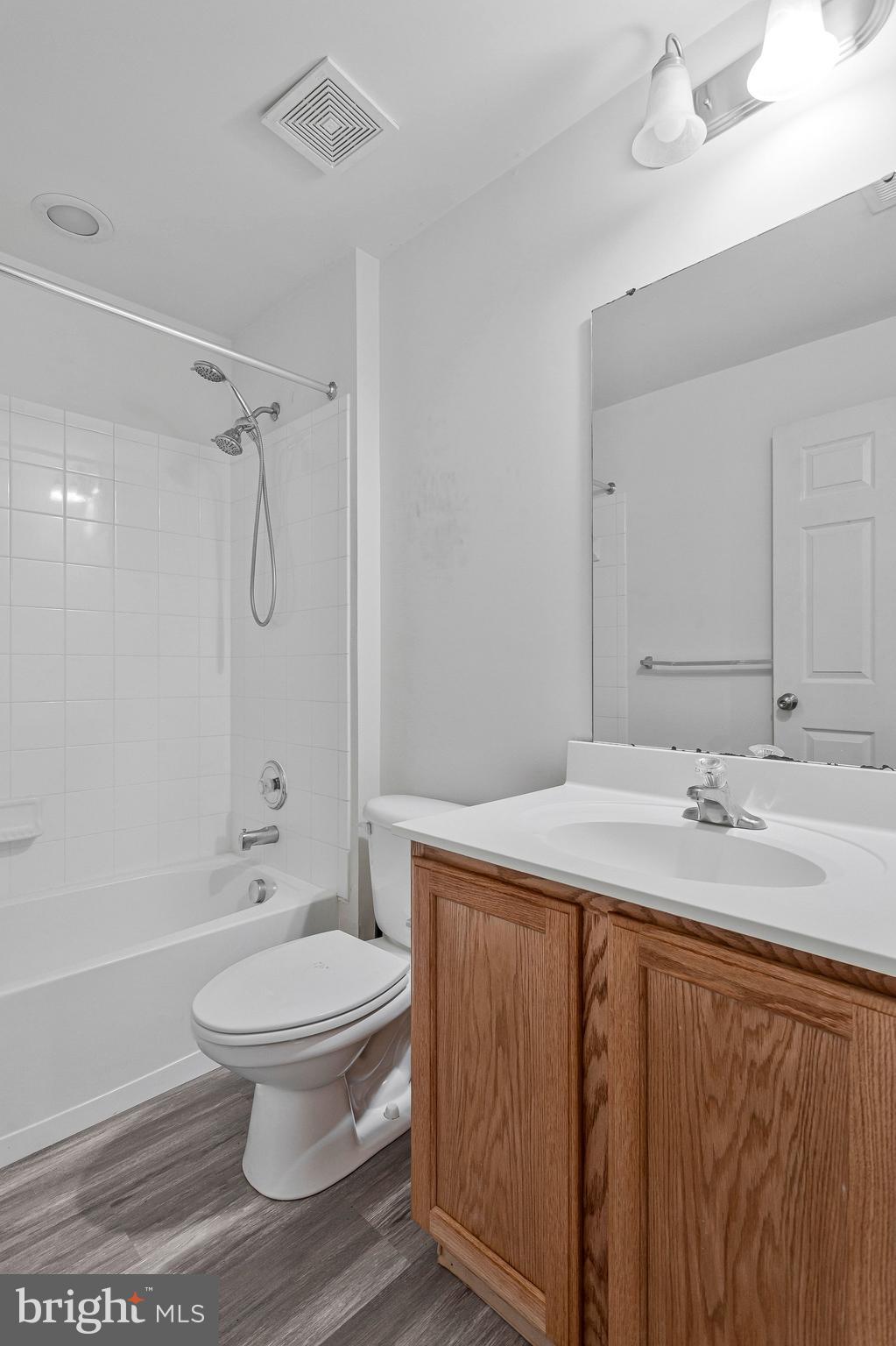 9252 SENNA COURT