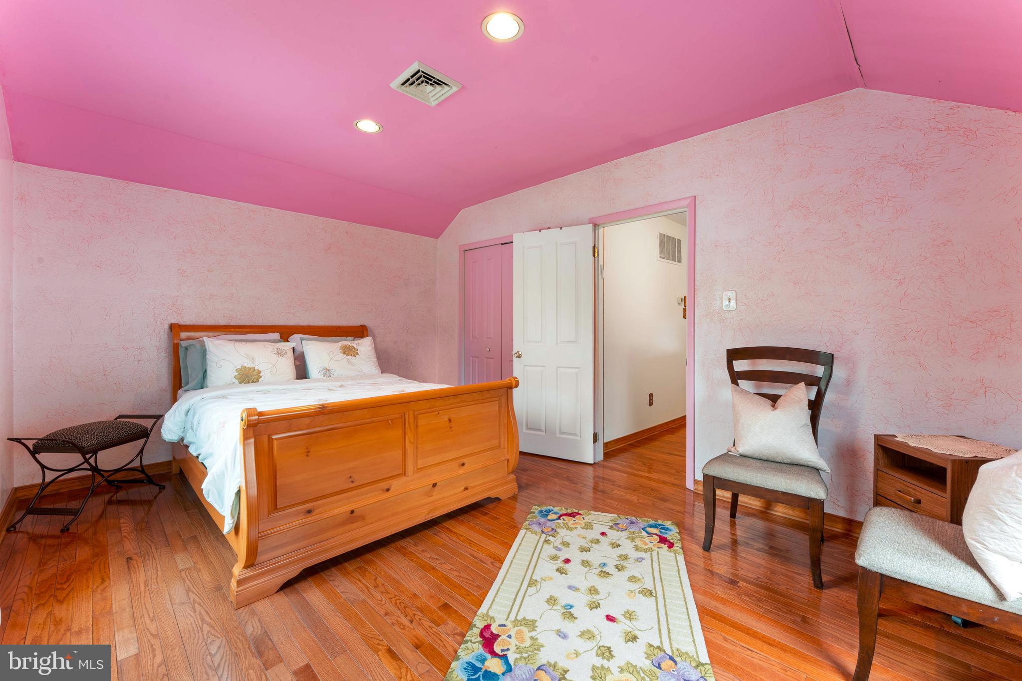 PINE VALLEY - Residential