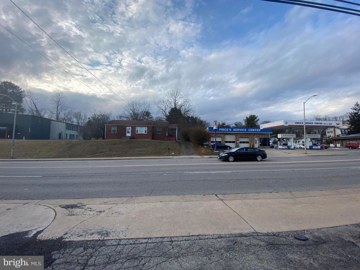 1107 N MAIN STREET