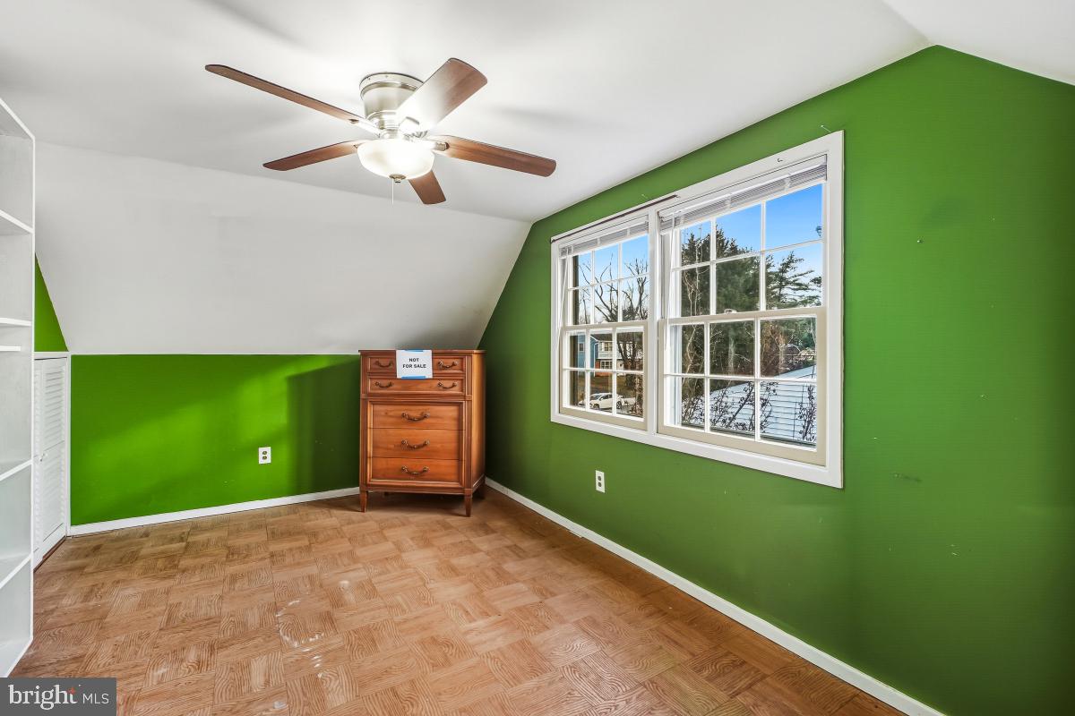 MEADOWBROOK - Residential