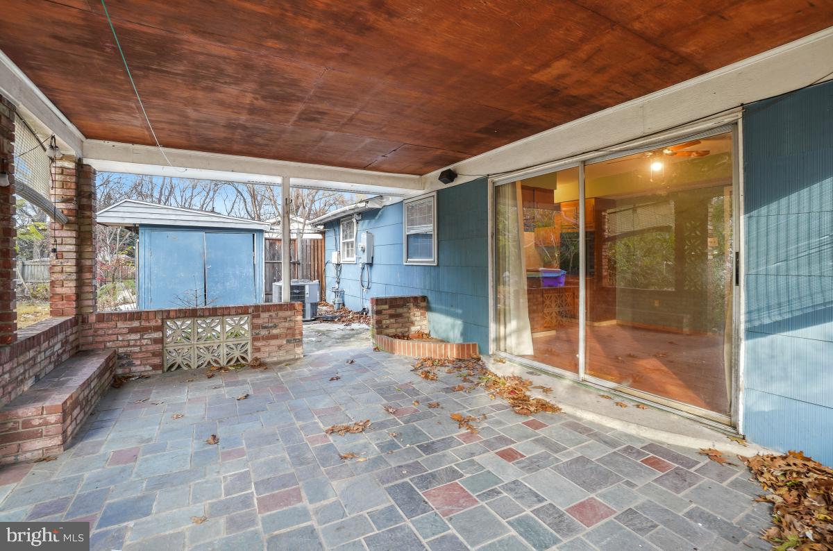 MEADOWBROOK - Residential