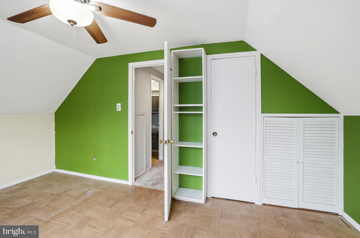 MEADOWBROOK - Residential