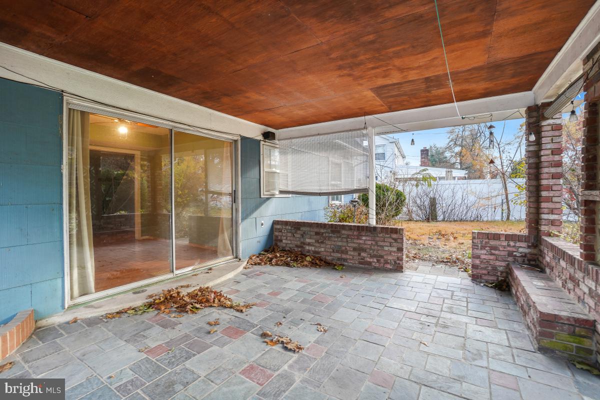 MEADOWBROOK - Residential