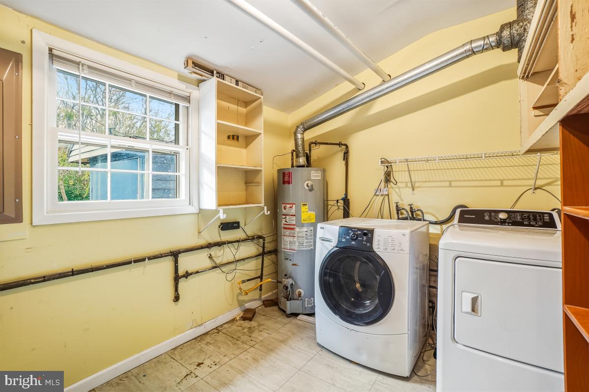 MEADOWBROOK - Residential