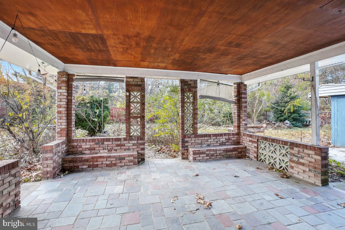 MEADOWBROOK - Residential