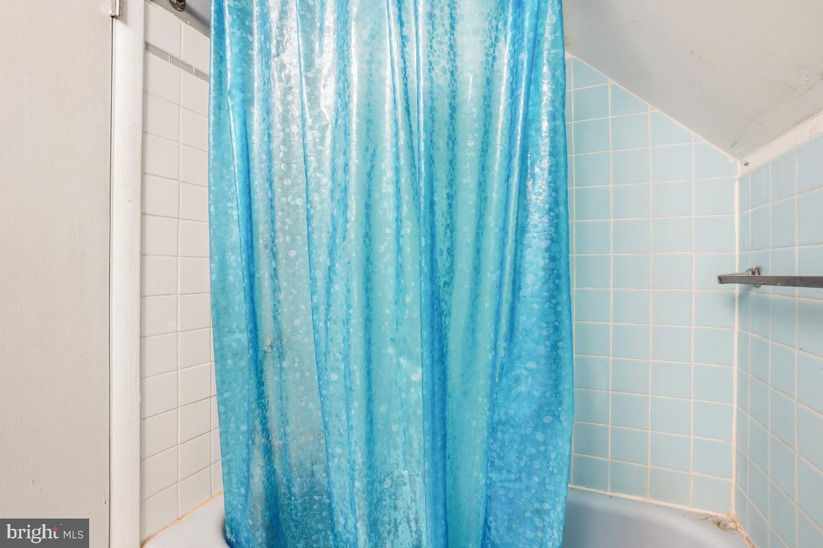 MEADOWBROOK - Residential