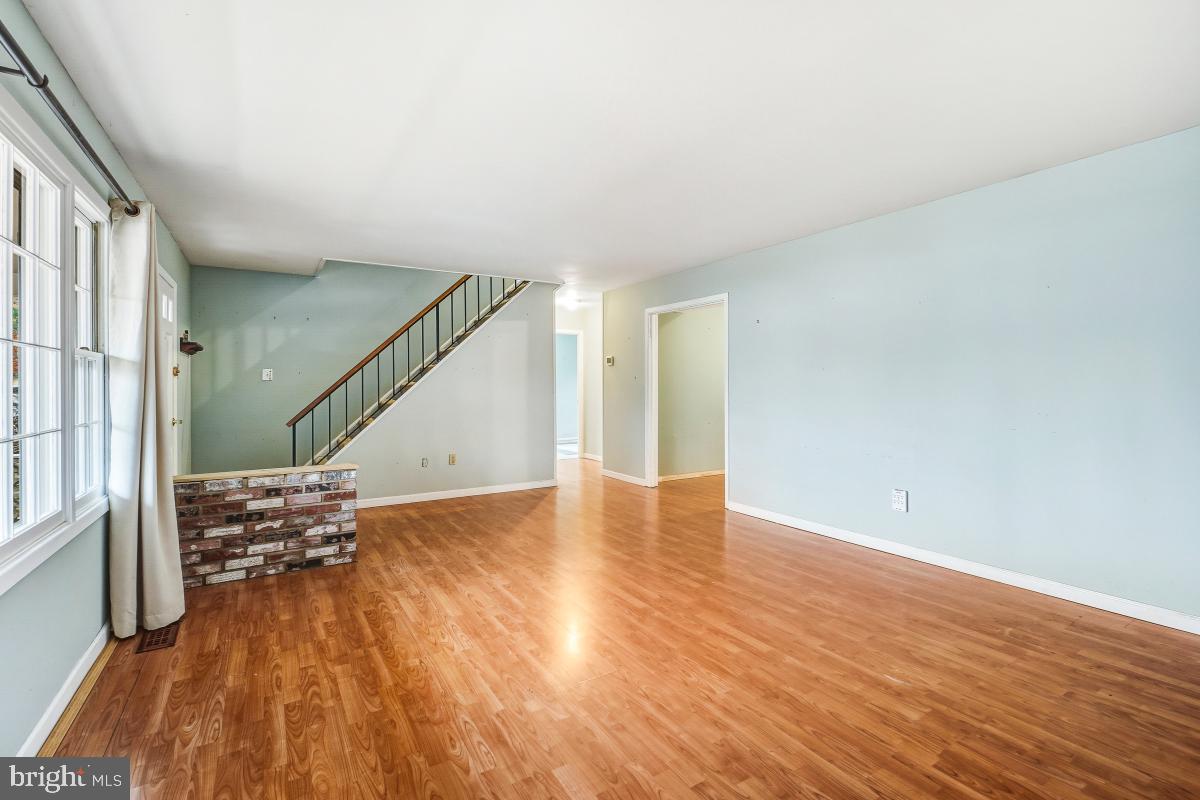 MEADOWBROOK - Residential