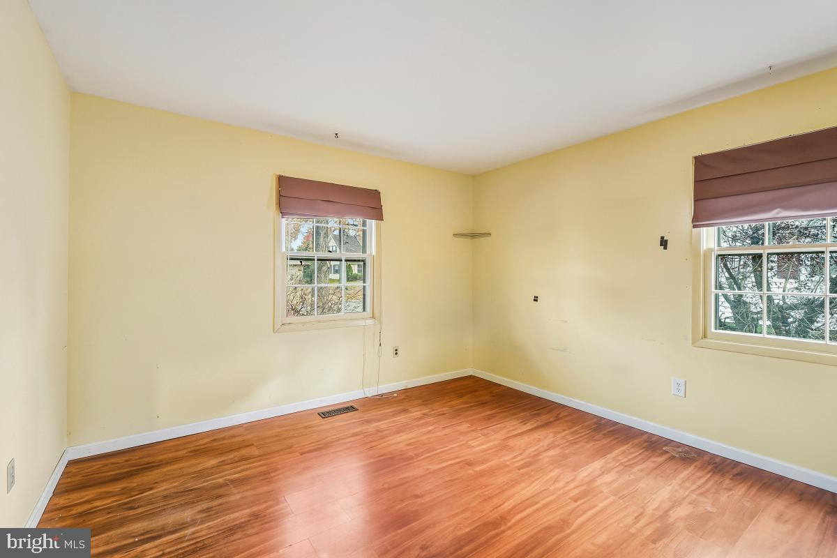 MEADOWBROOK - Residential