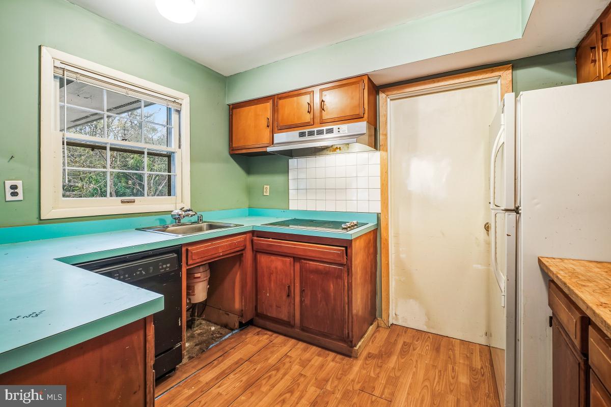 MEADOWBROOK - Residential