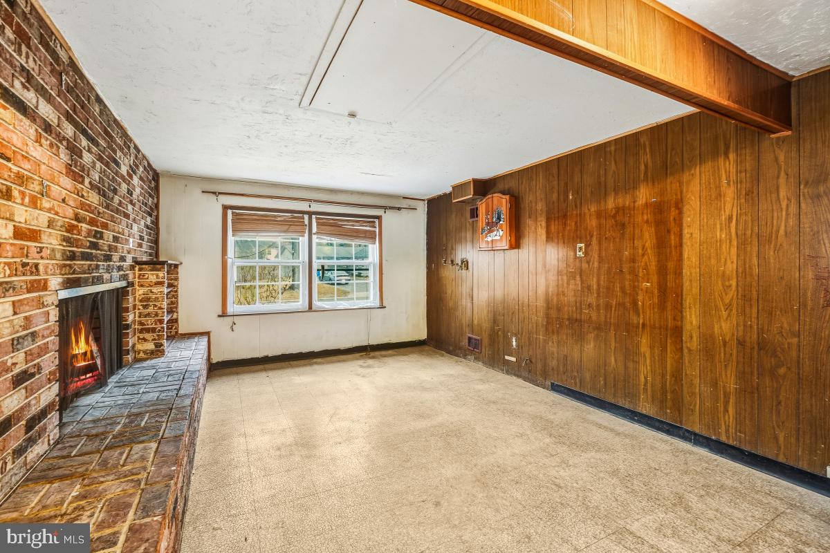 MEADOWBROOK - Residential