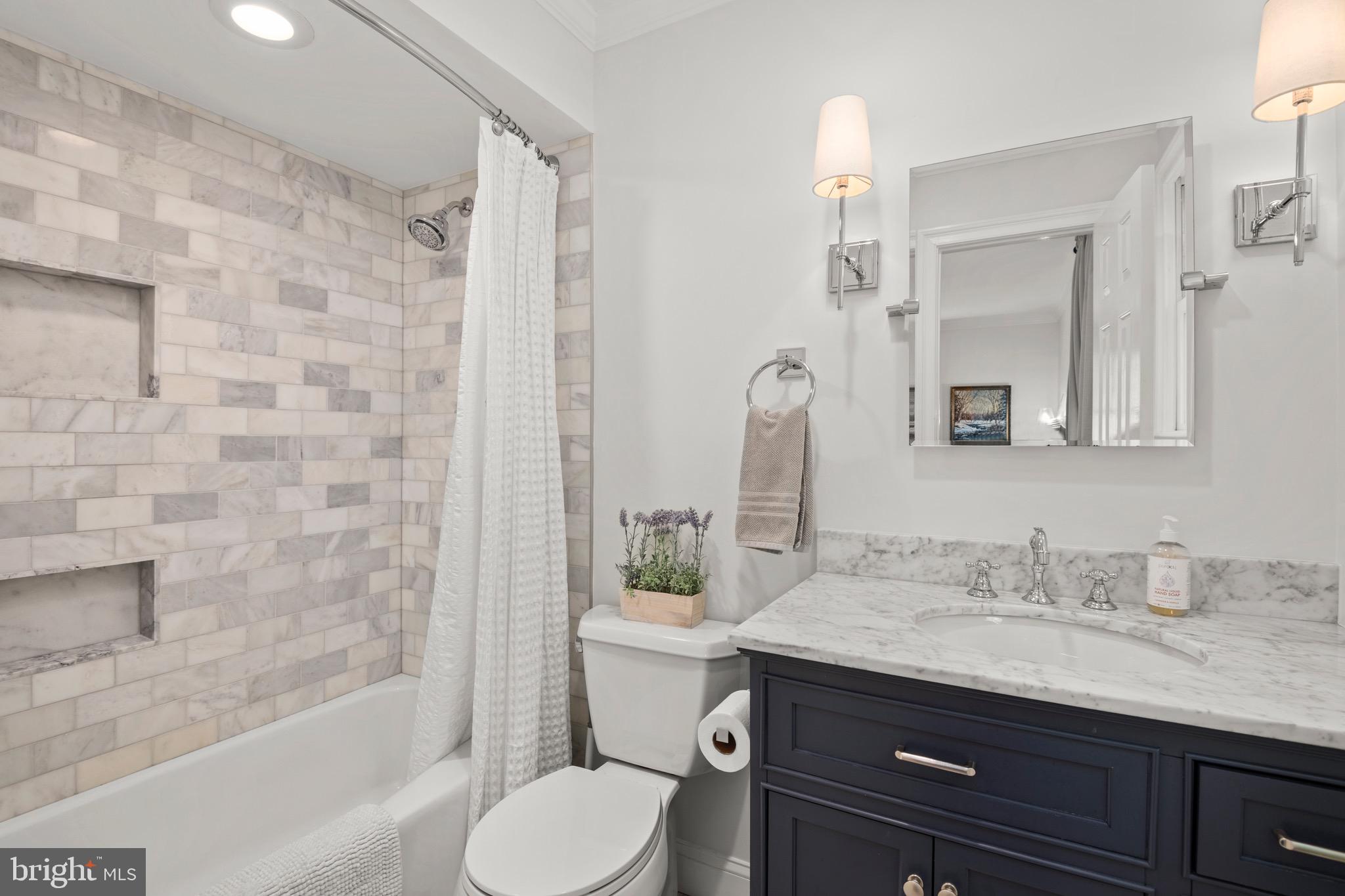 FOREST HILLS - Residential