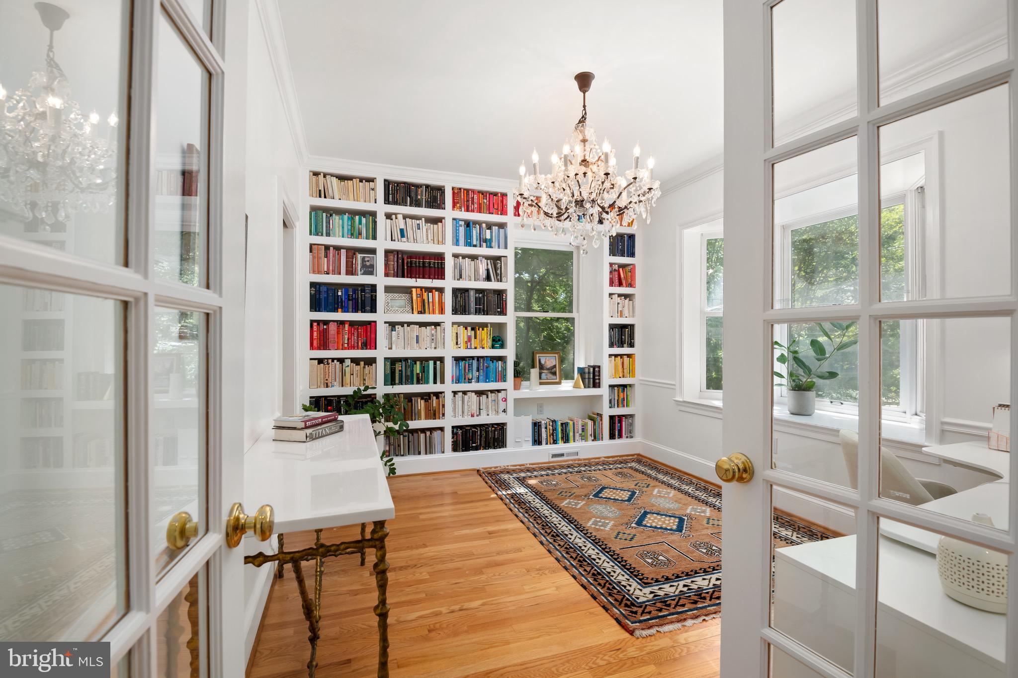 FOREST HILLS - Residential