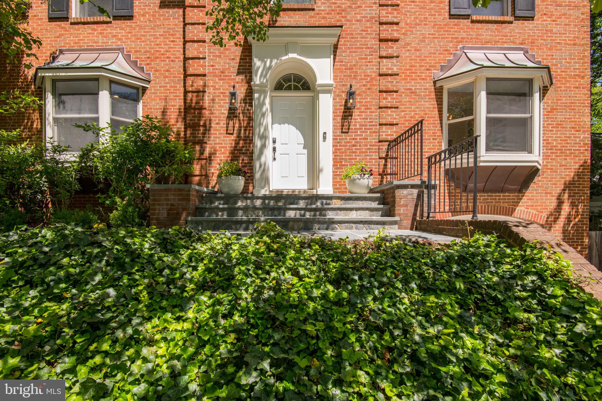 FOREST HILLS - Residential