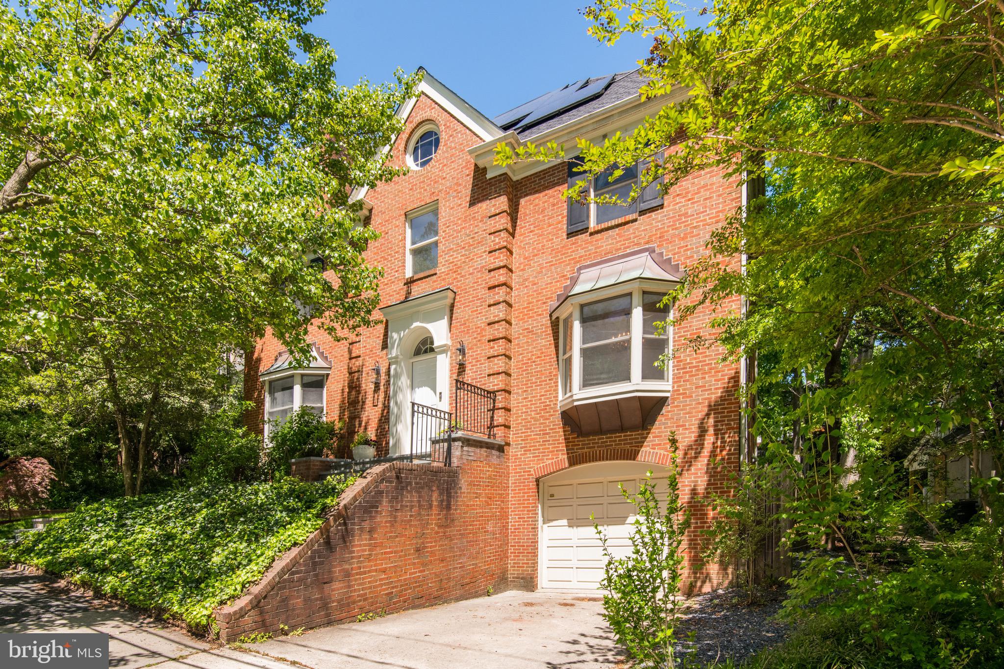 FOREST HILLS - Residential