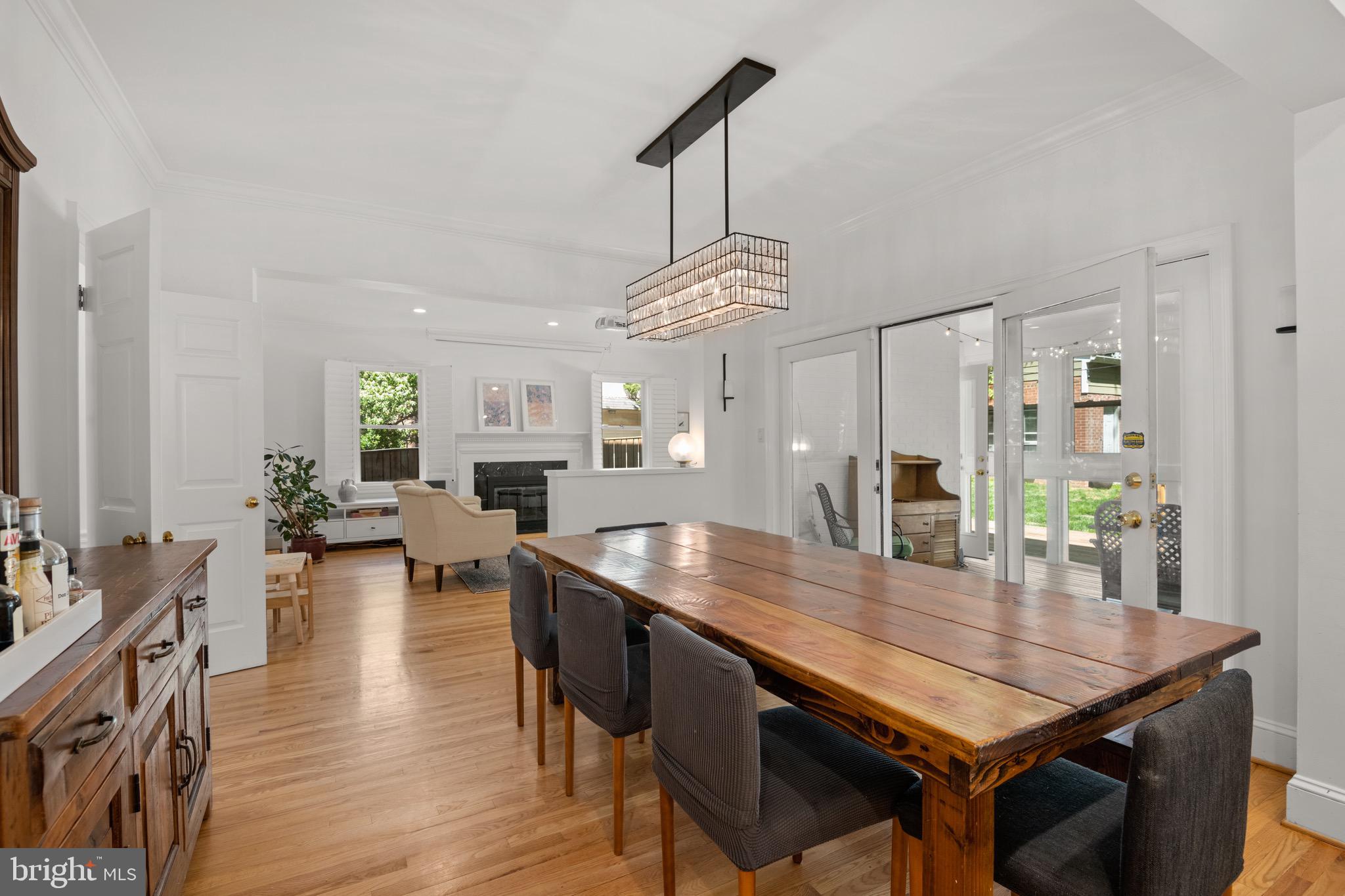 FOREST HILLS - Residential