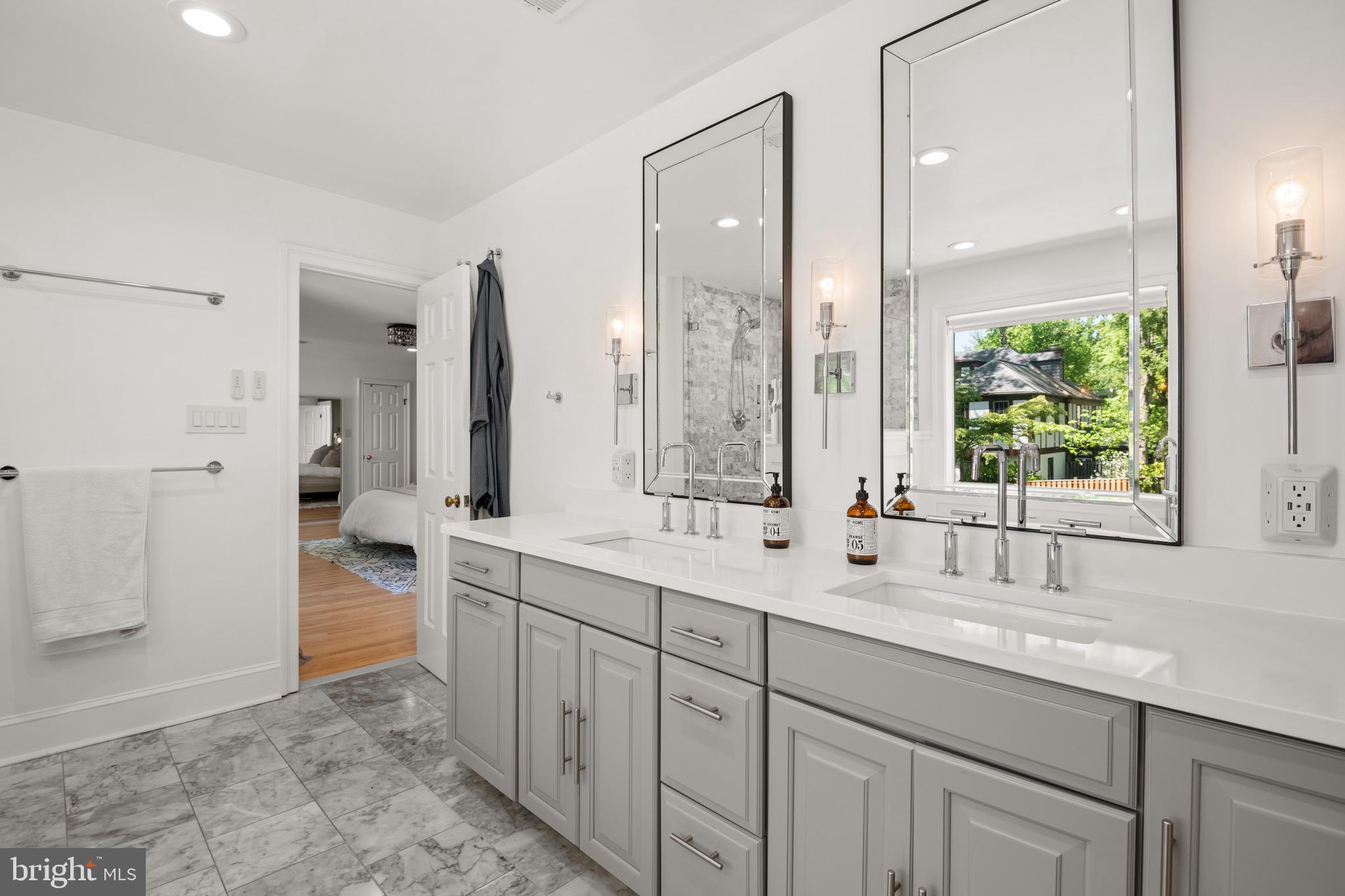 FOREST HILLS - Residential