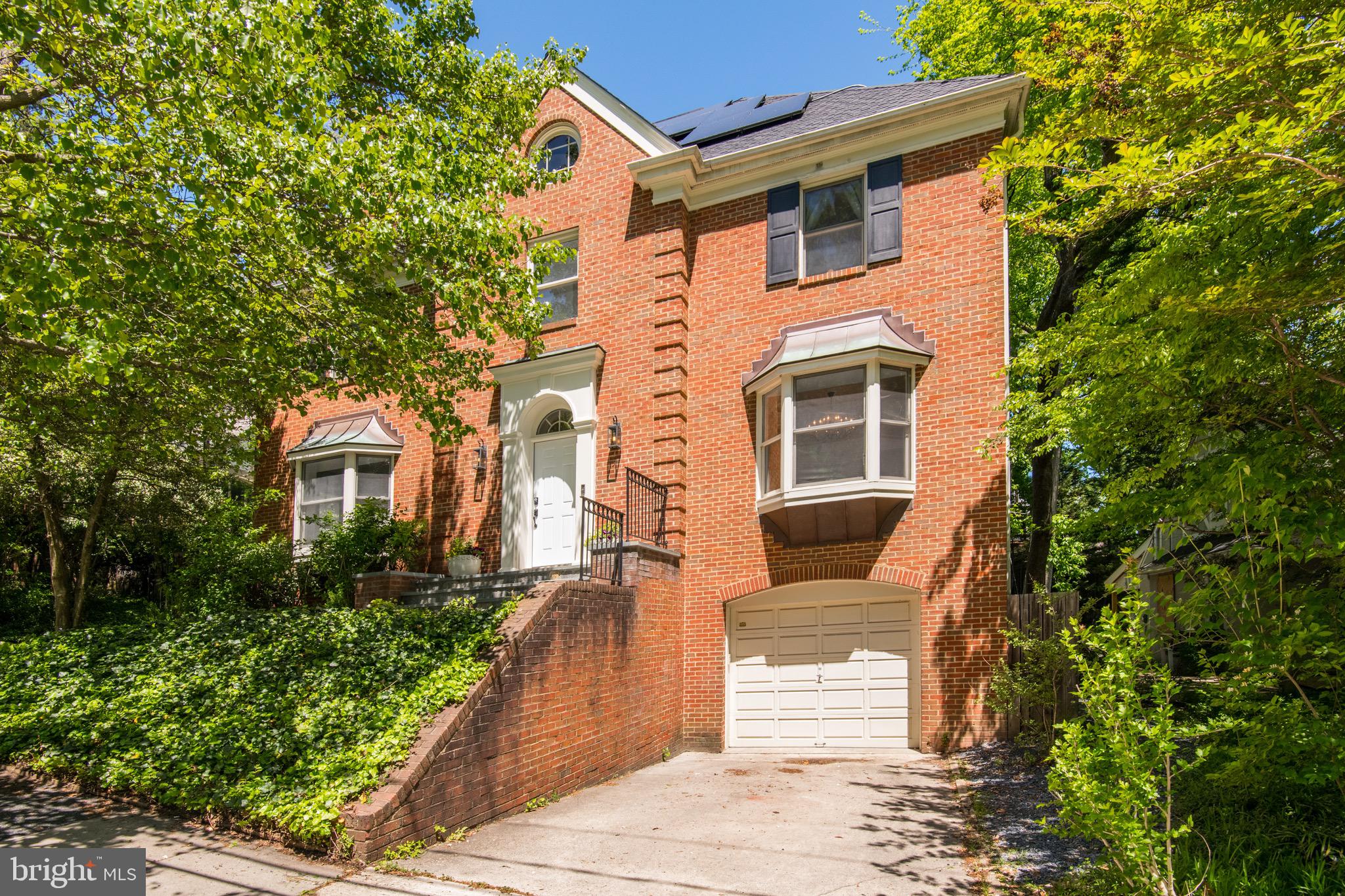 FOREST HILLS - Residential