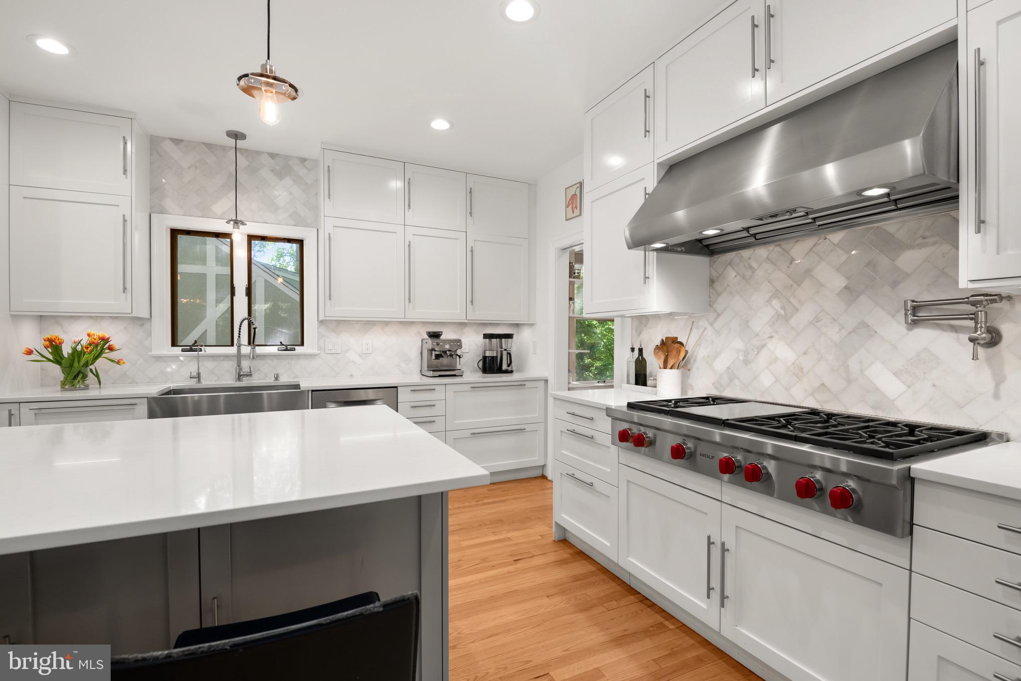 FOREST HILLS - Residential