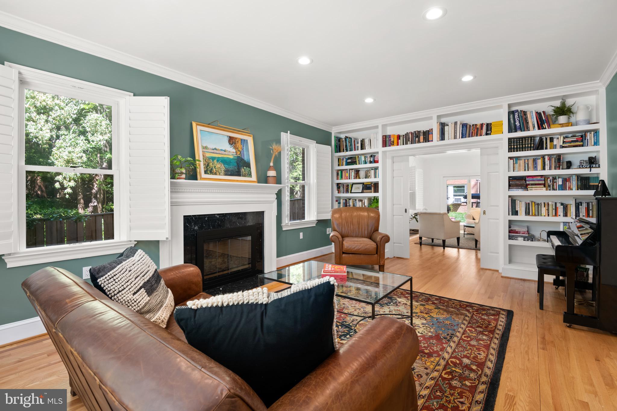 FOREST HILLS - Residential