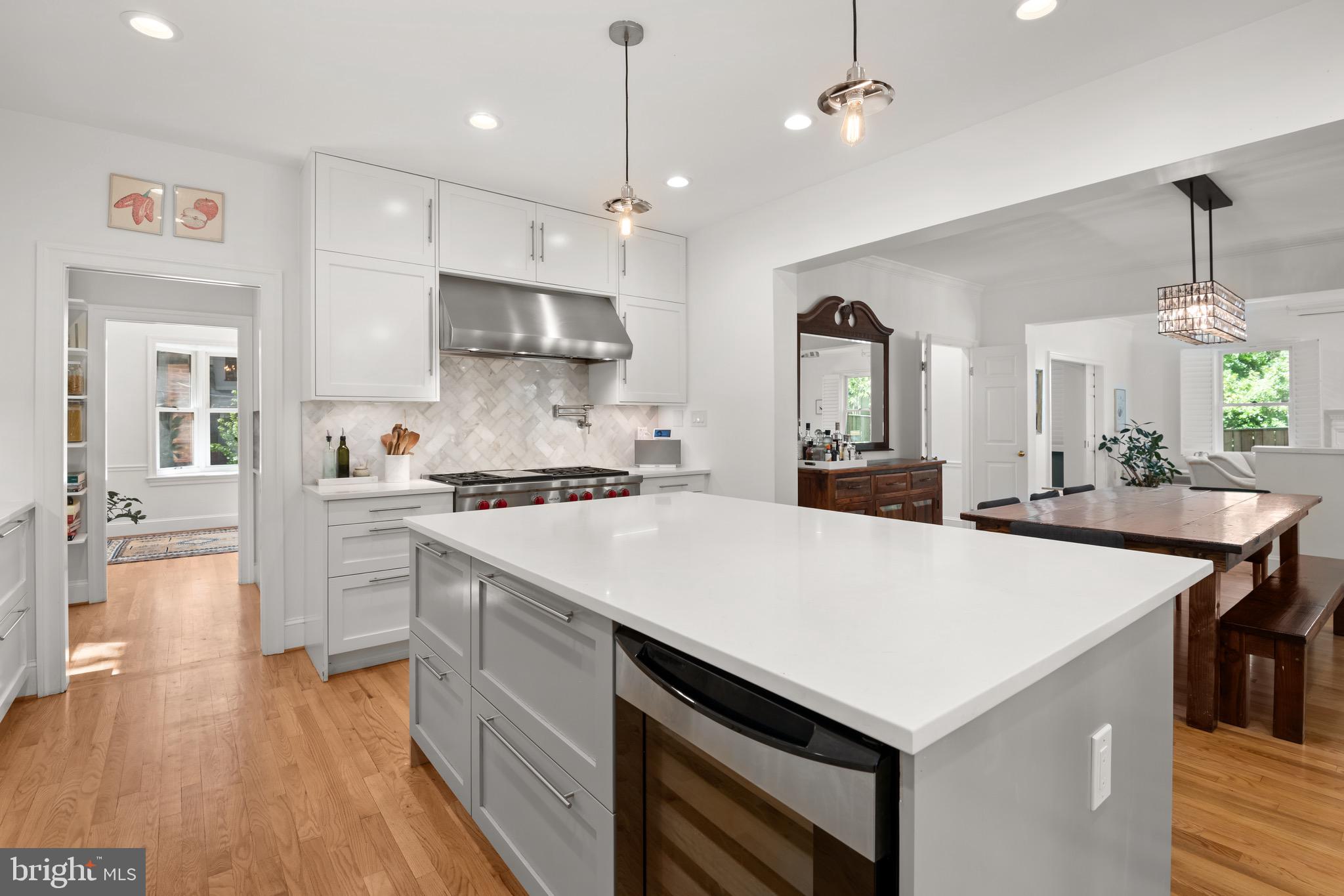 FOREST HILLS - Residential