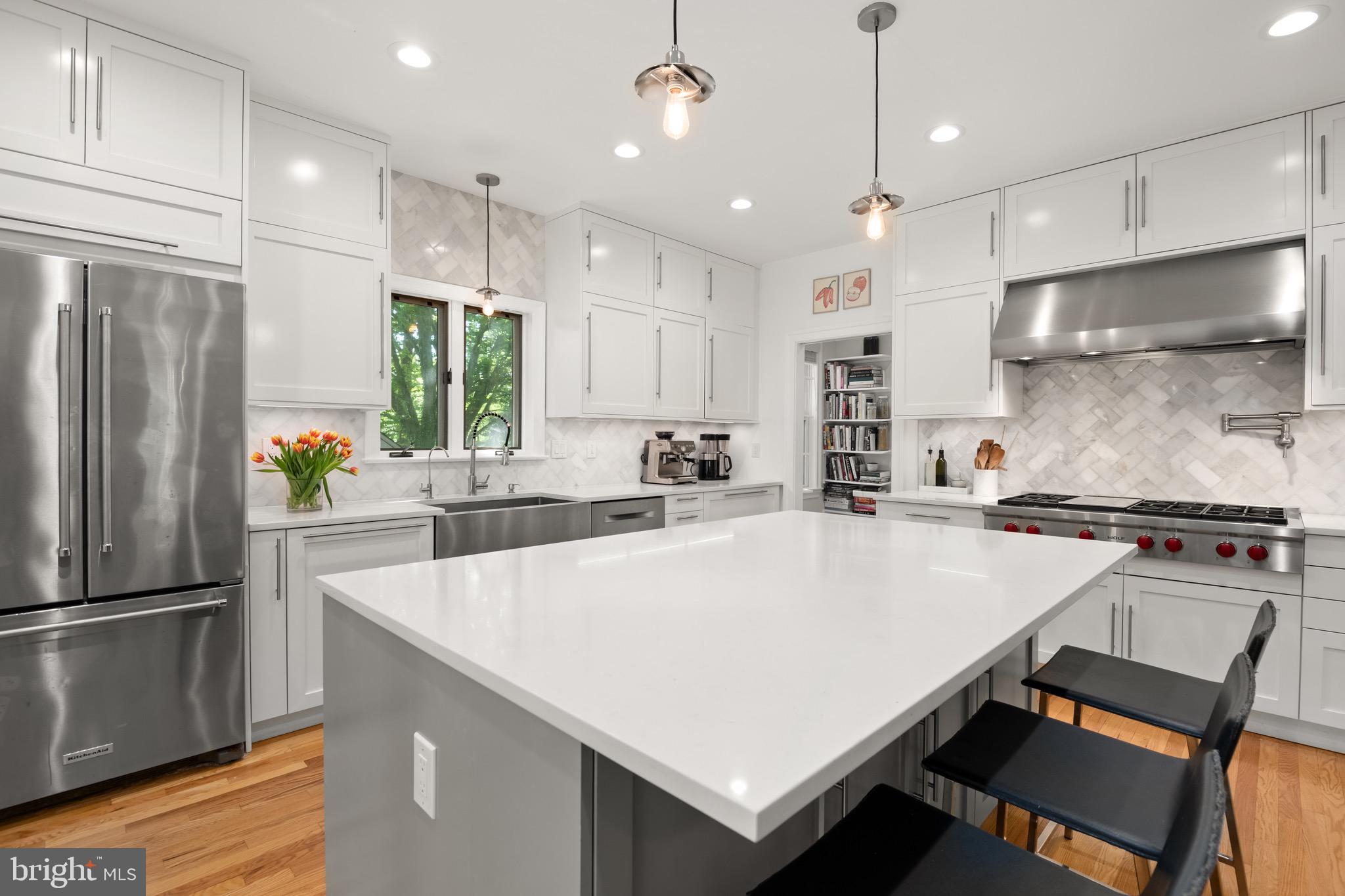 FOREST HILLS - Residential