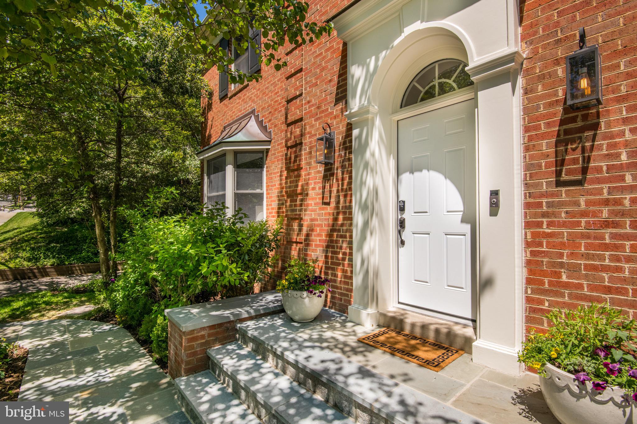 FOREST HILLS - Residential