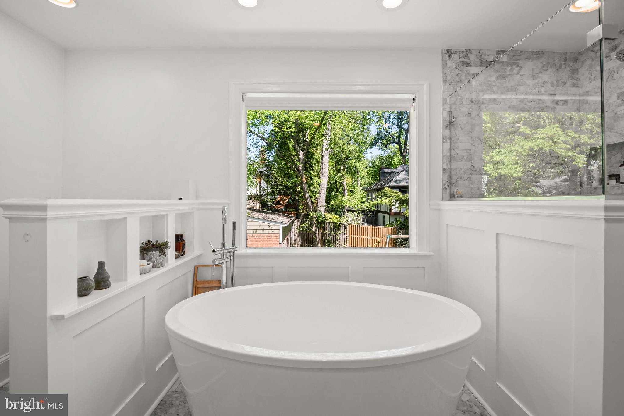 FOREST HILLS - Residential