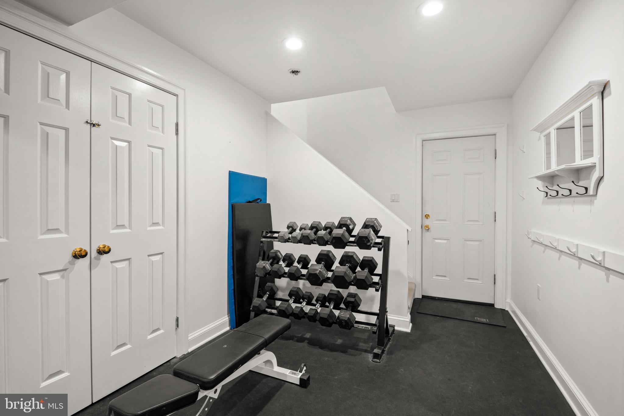 FOREST HILLS - Residential
