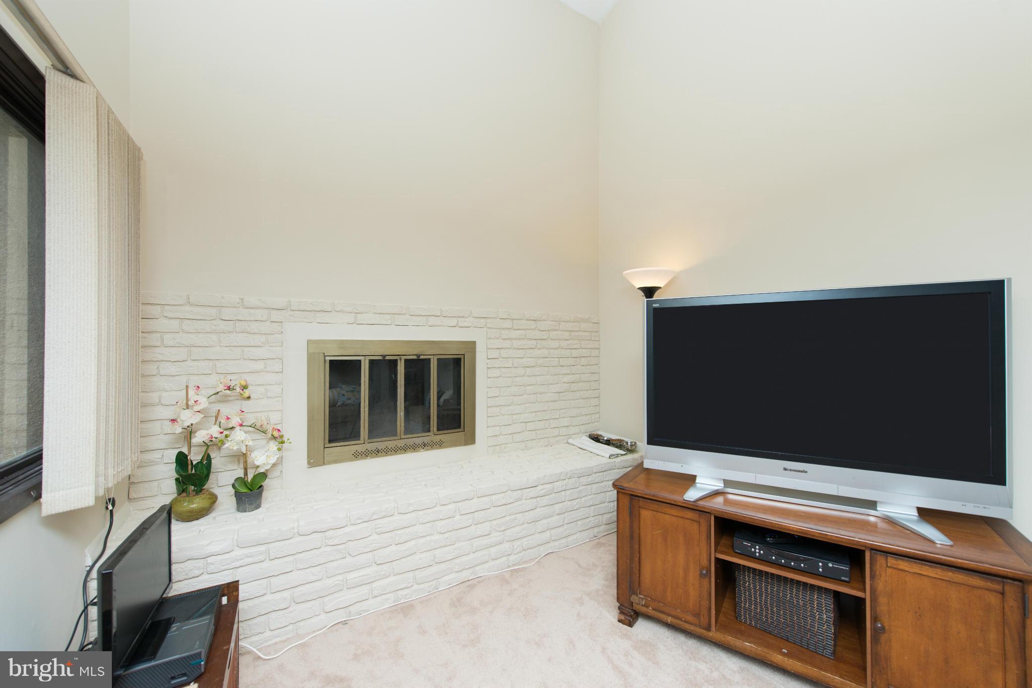 SIERRA VILLAS - Residential