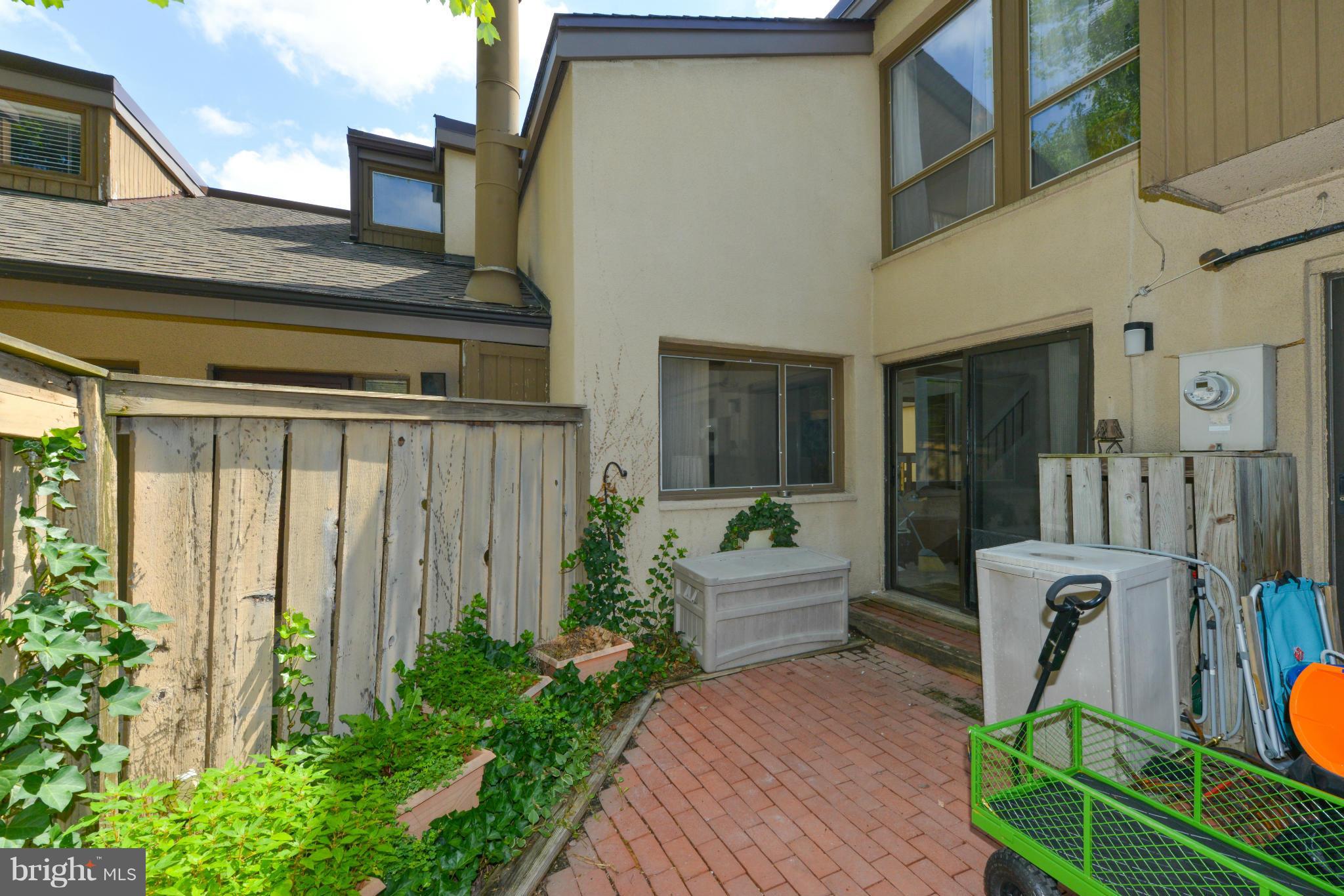 SIERRA VILLAS - Residential