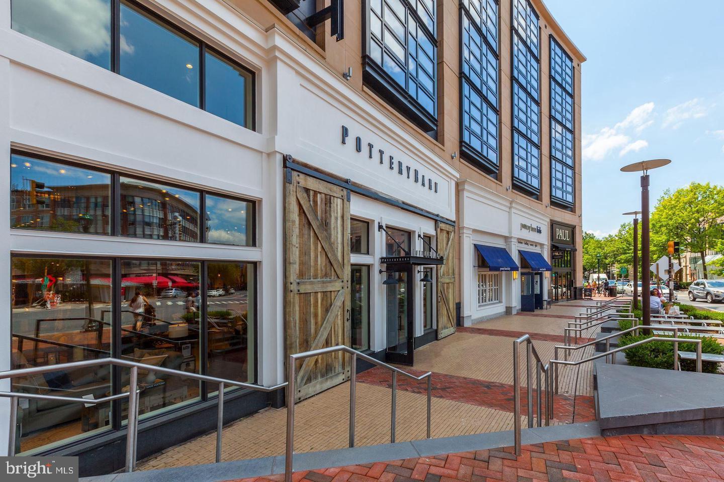 CITY COMMONS - Residential Lease