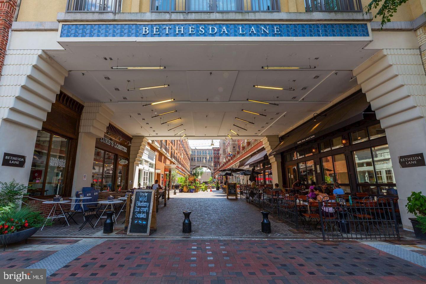 CITY COMMONS - Residential Lease