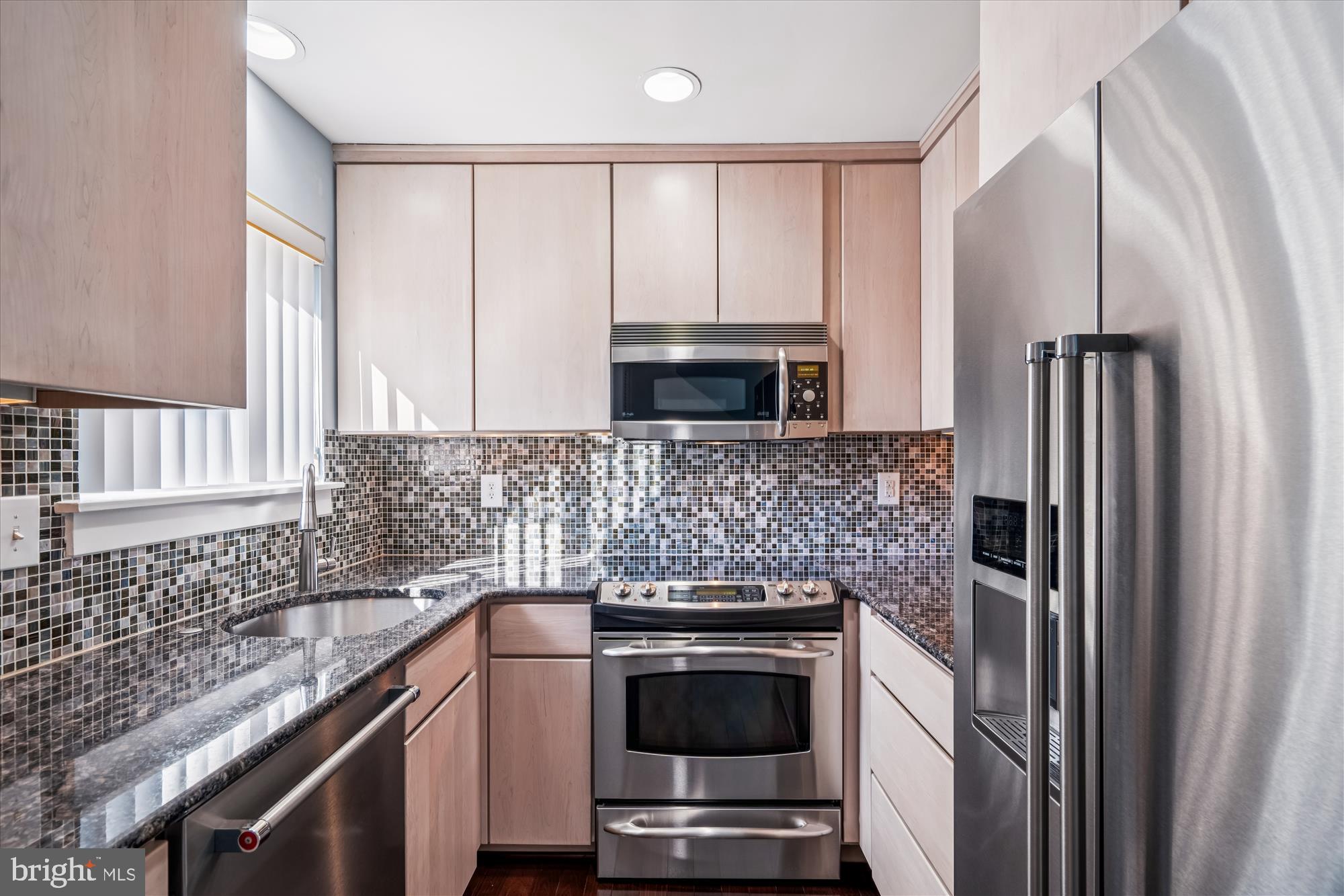 CITY COMMONS - Residential Lease