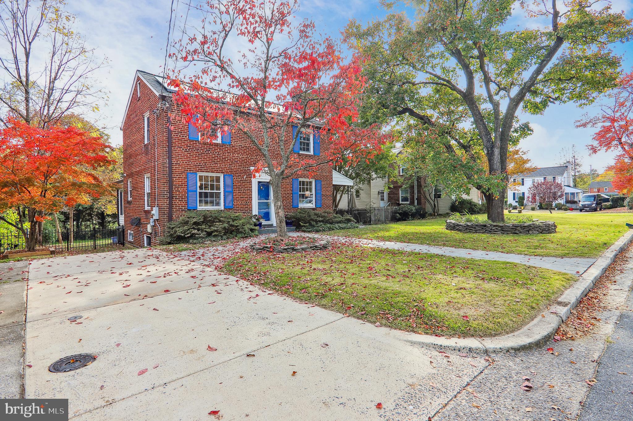 GLENVIEW - Residential