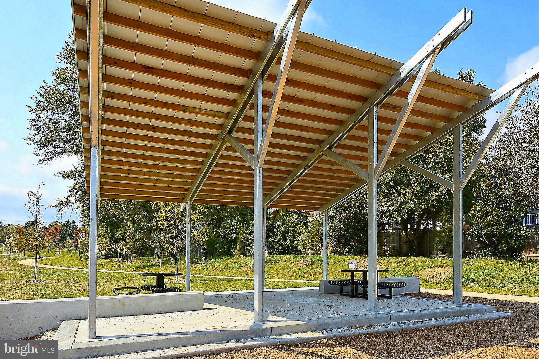 GLENVIEW - Residential