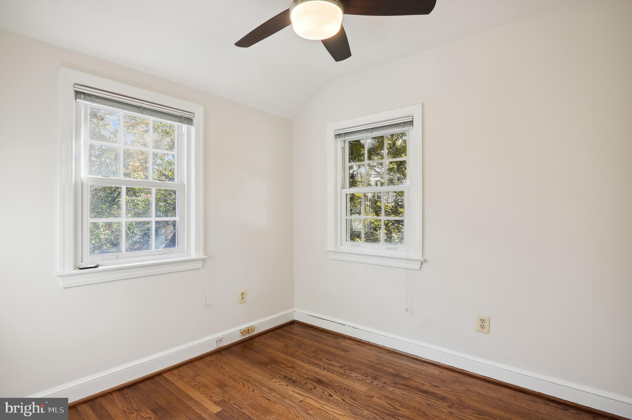 GLENVIEW - Residential