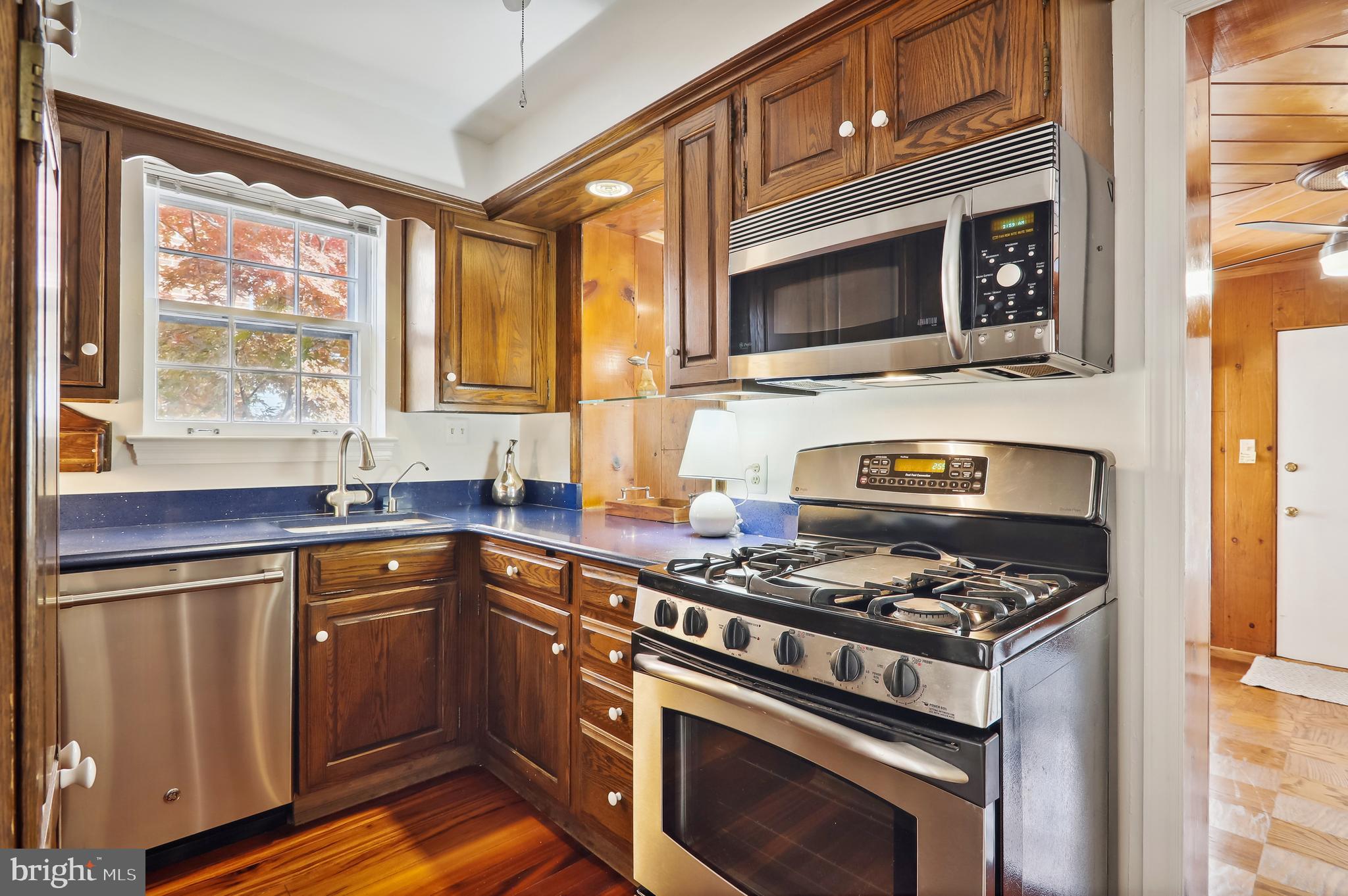 GLENVIEW - Residential