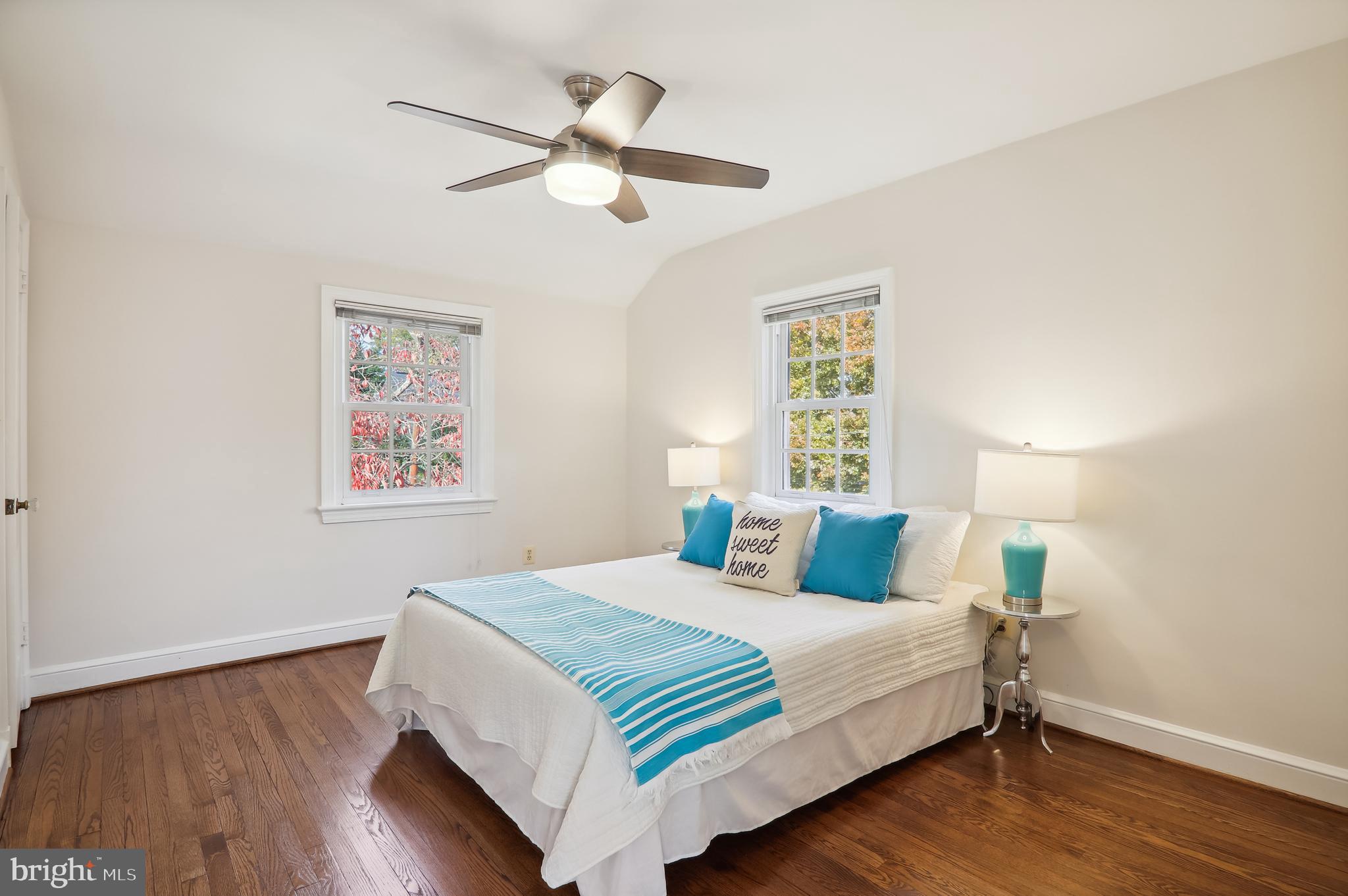 GLENVIEW - Residential