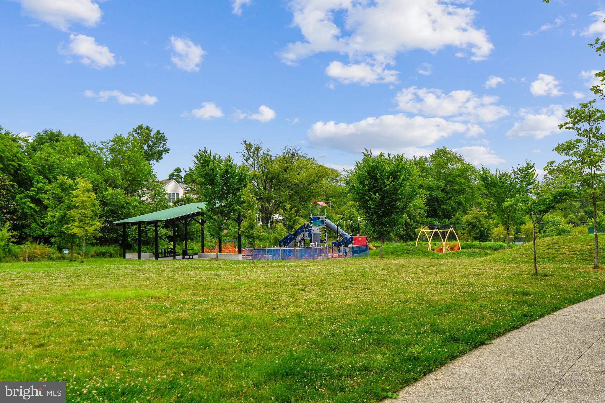 GLENVIEW - Residential