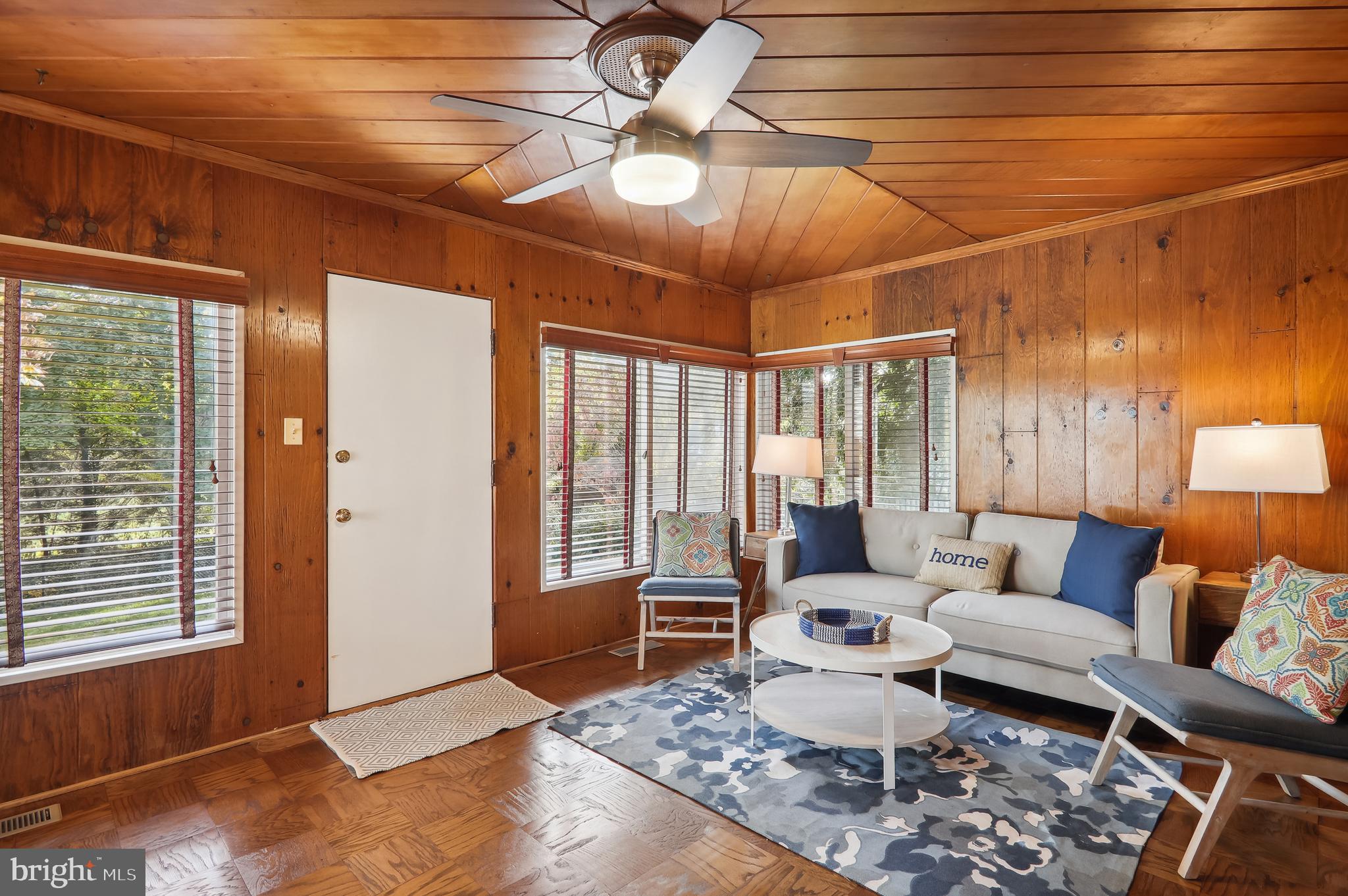 GLENVIEW - Residential