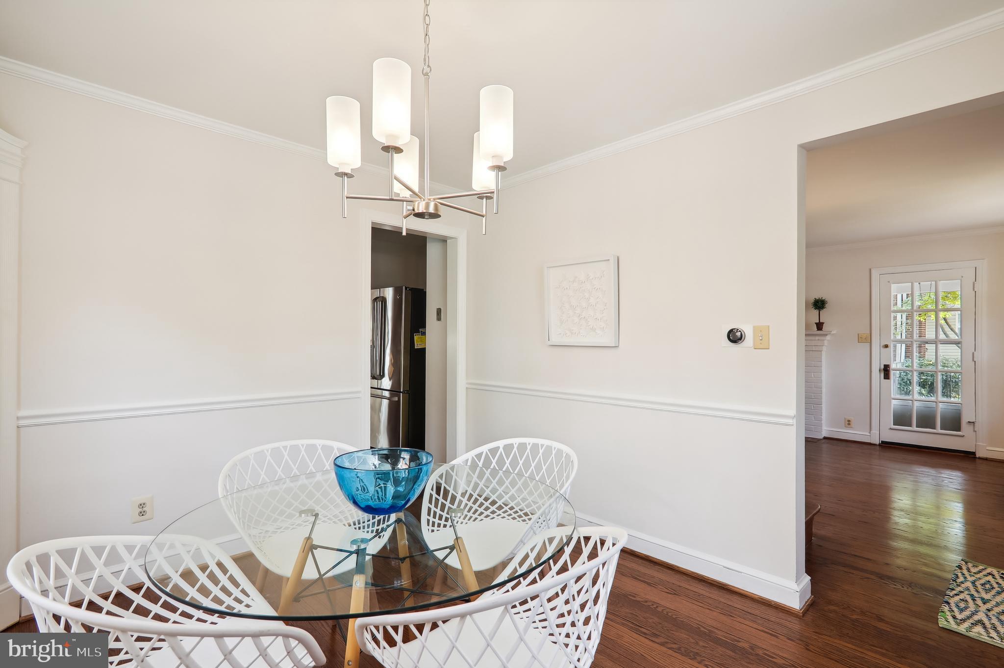 GLENVIEW - Residential