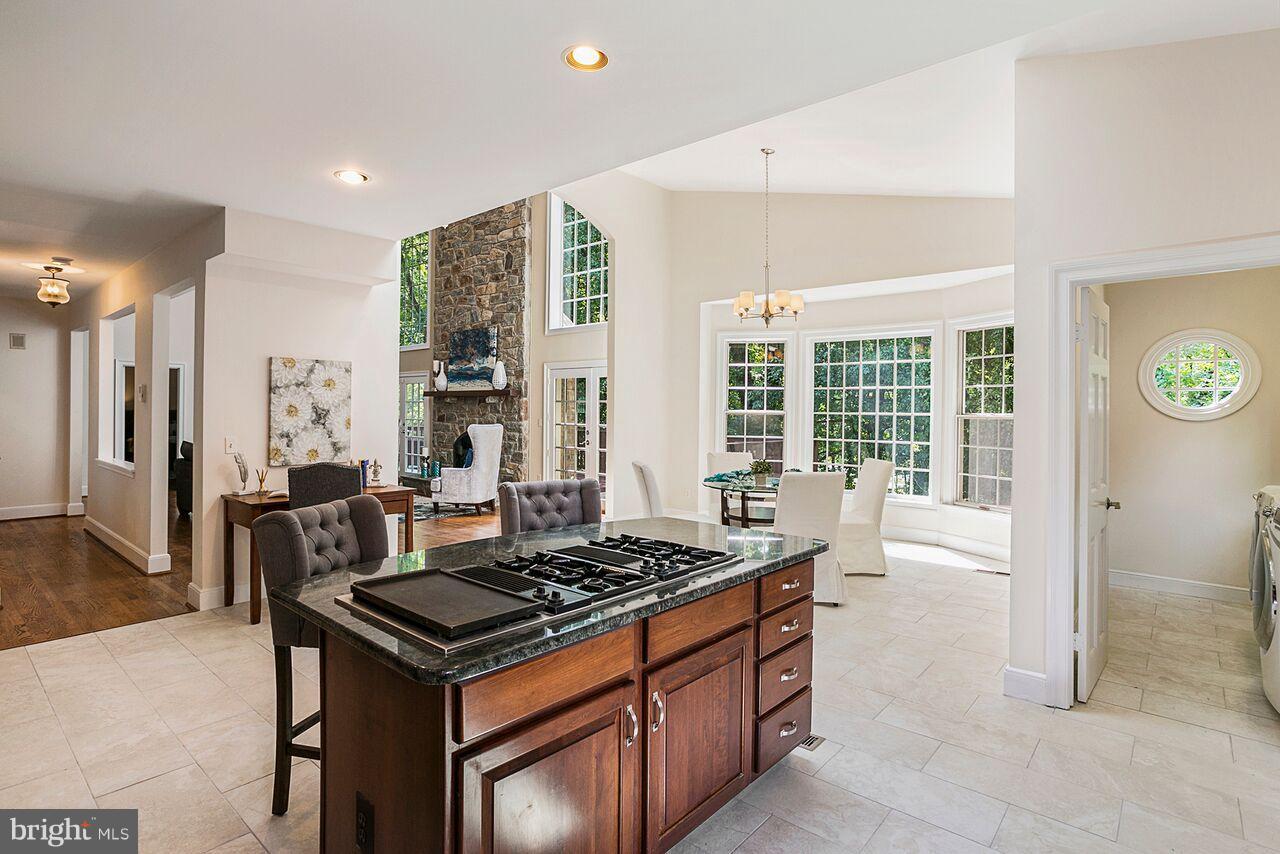 WINDY HILL - Residential