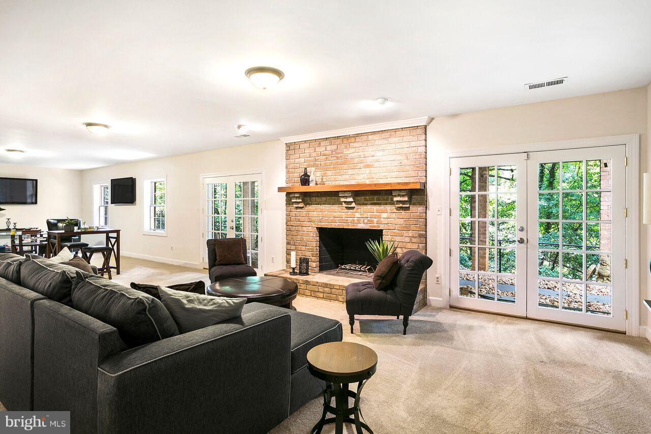 WINDY HILL - Residential