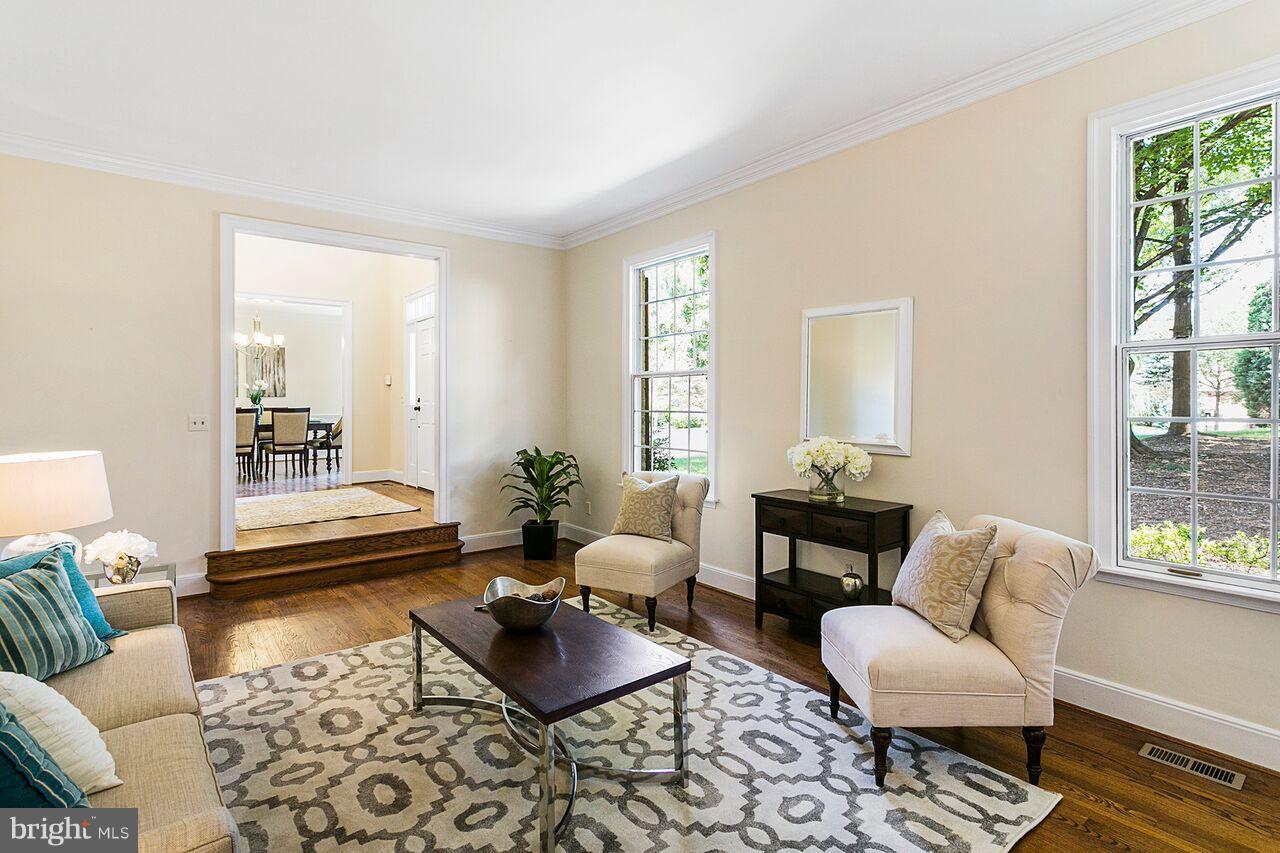 WINDY HILL - Residential