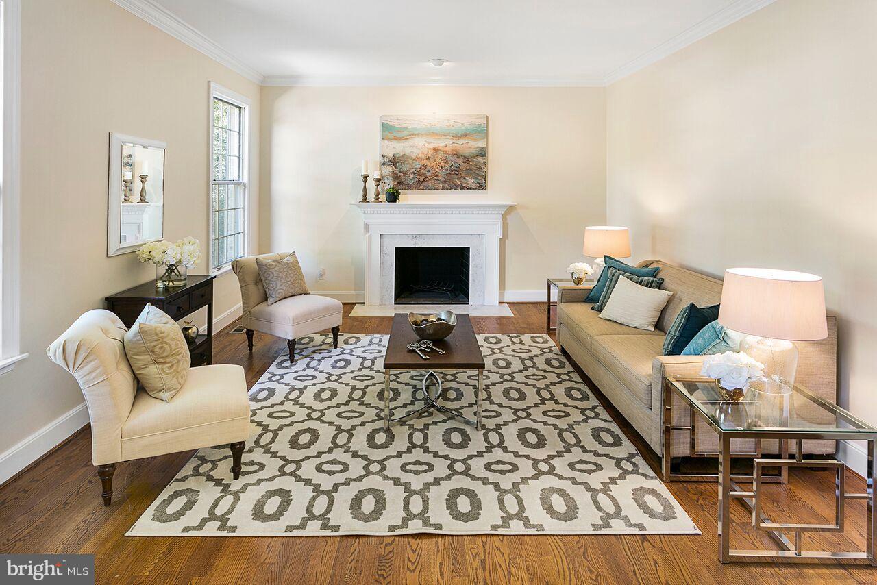 WINDY HILL - Residential