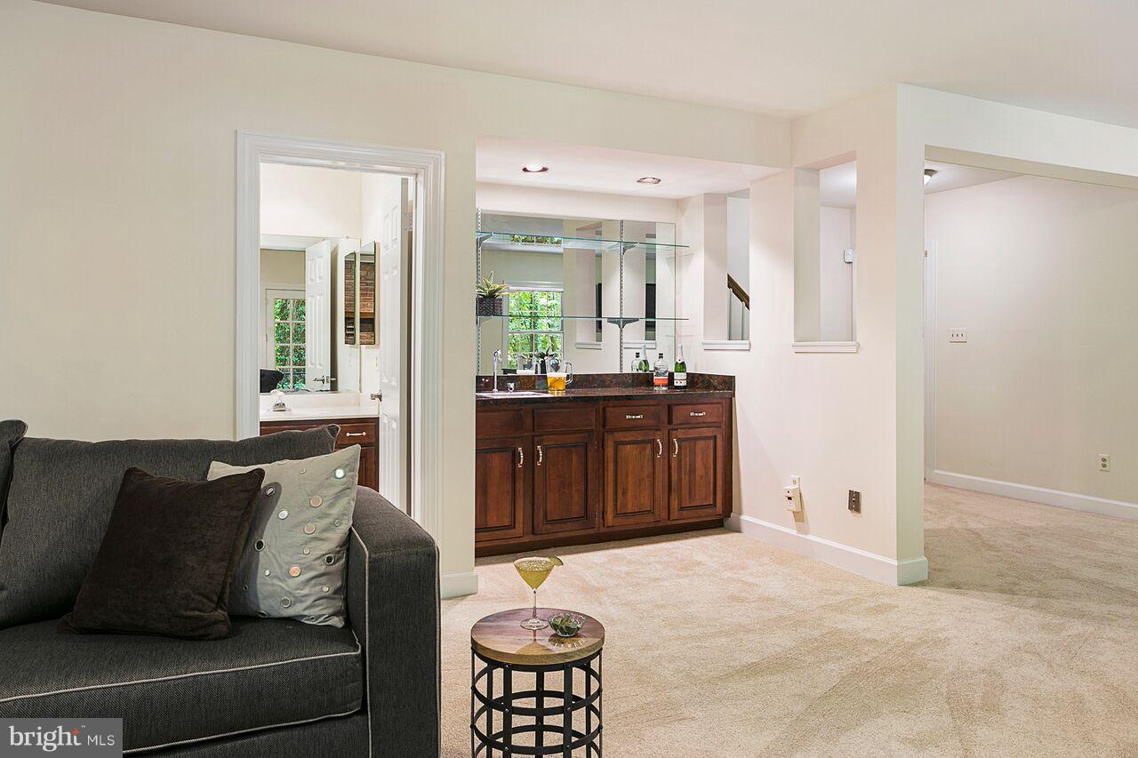 WINDY HILL - Residential