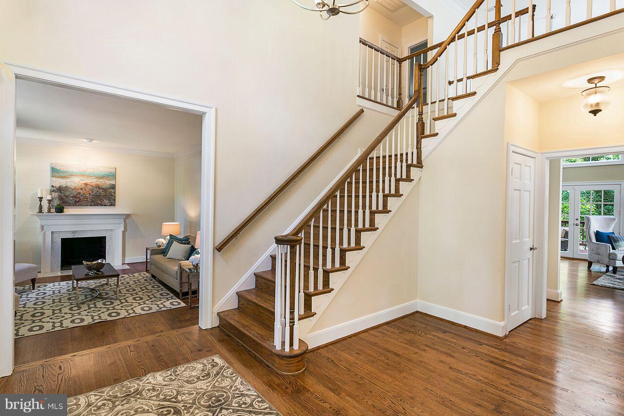 WINDY HILL - Residential