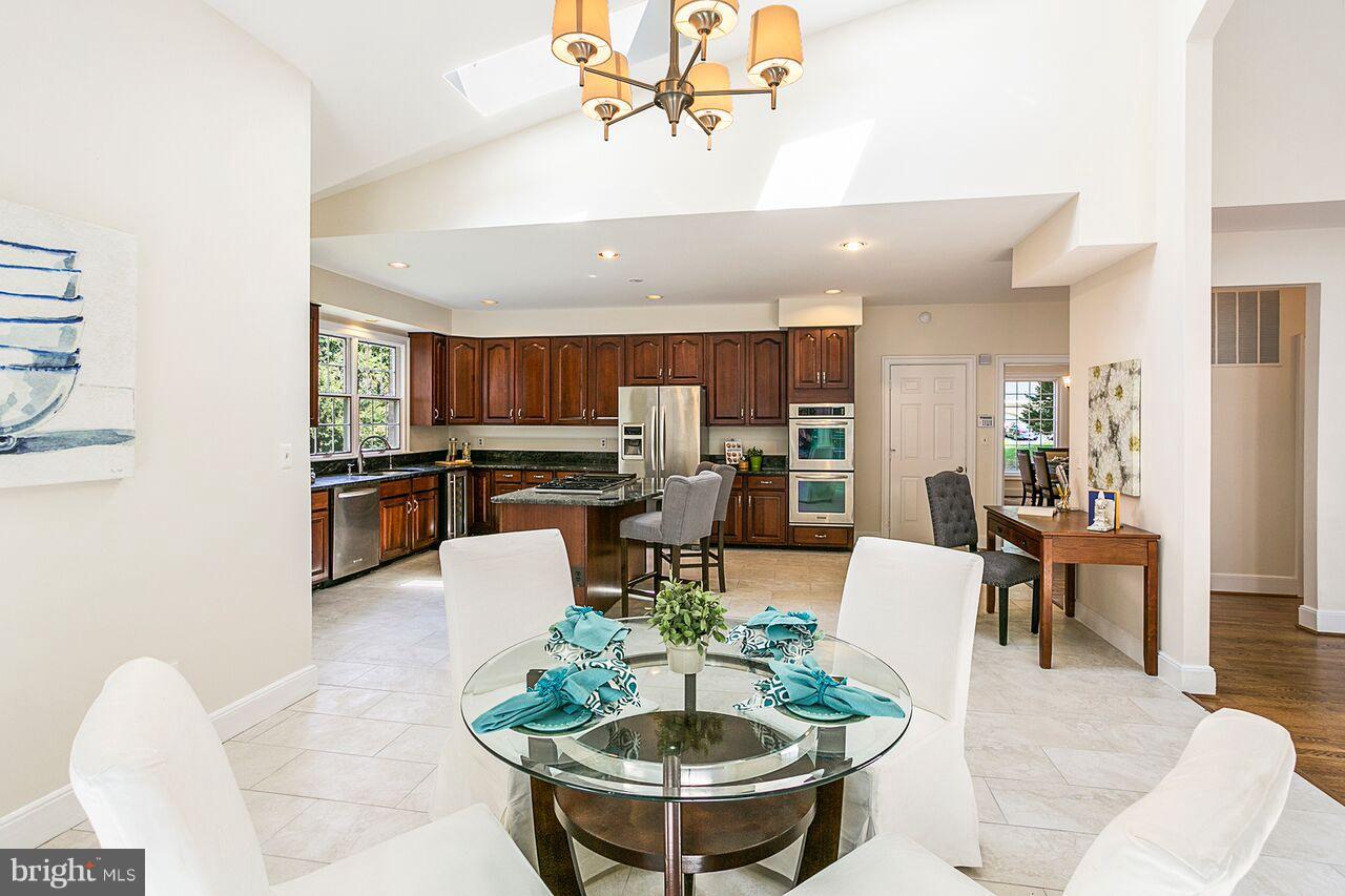 WINDY HILL - Residential