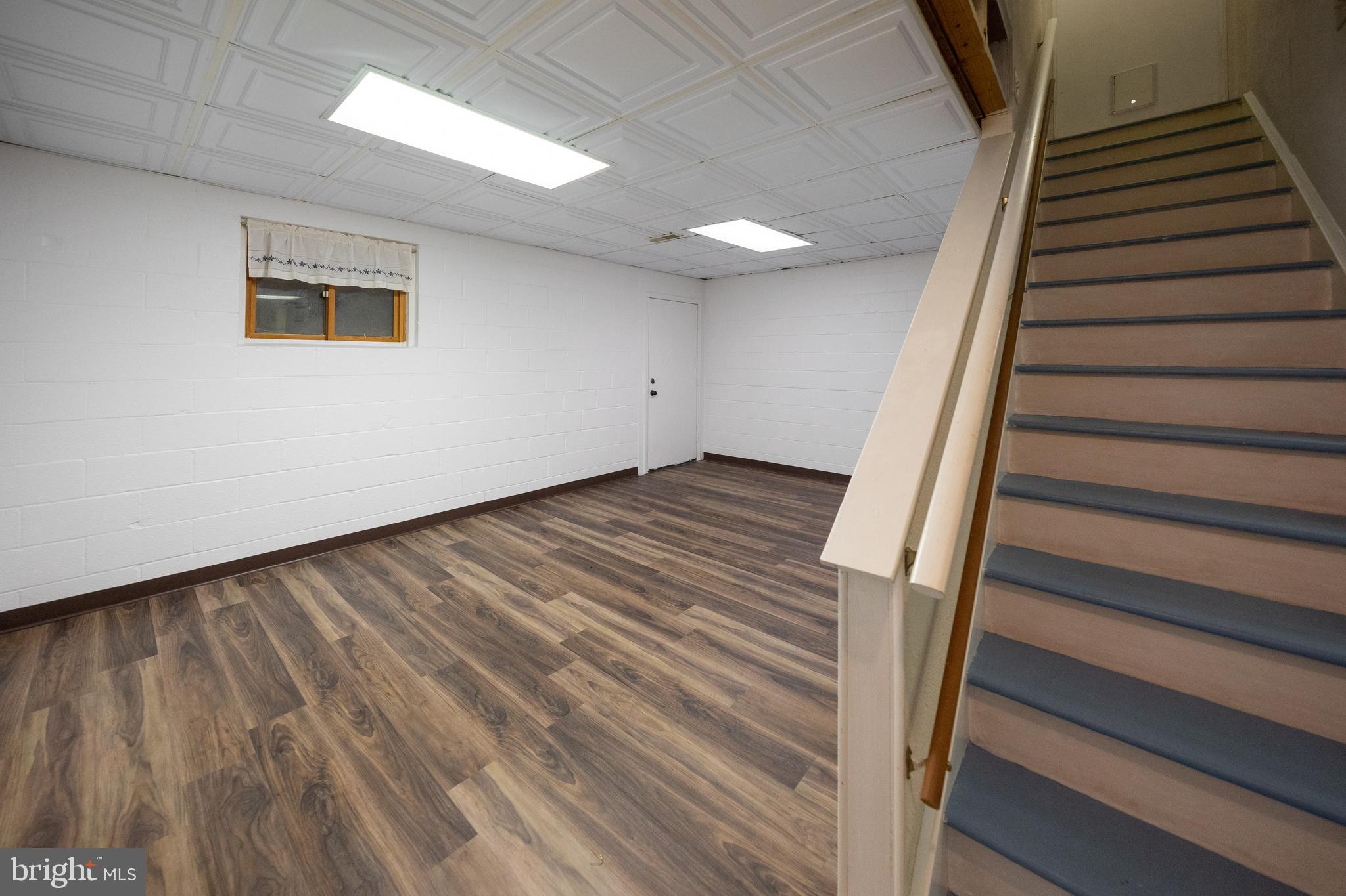 LONGFIELDS VILLAGE - Residential