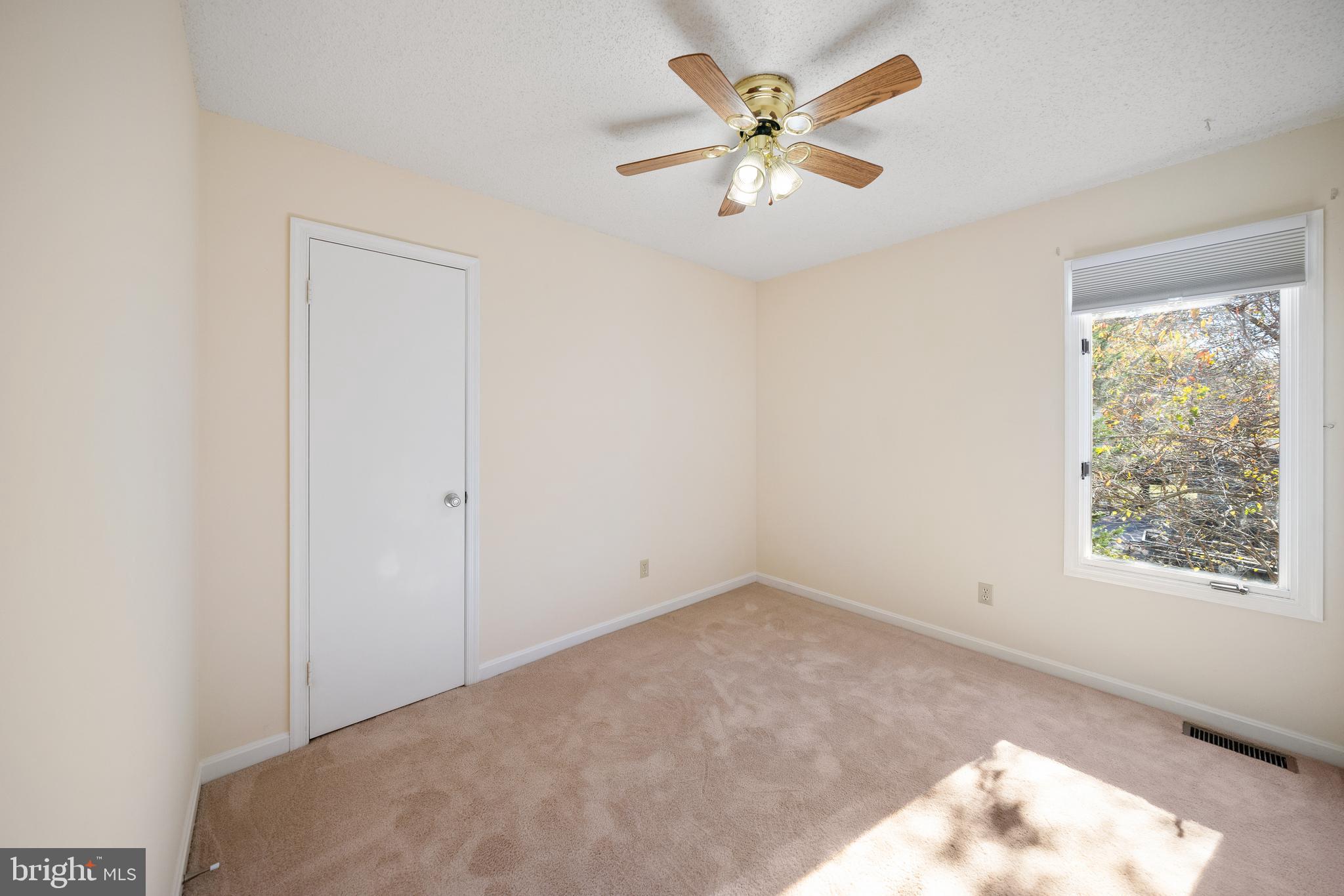 LONGFIELDS VILLAGE - Residential